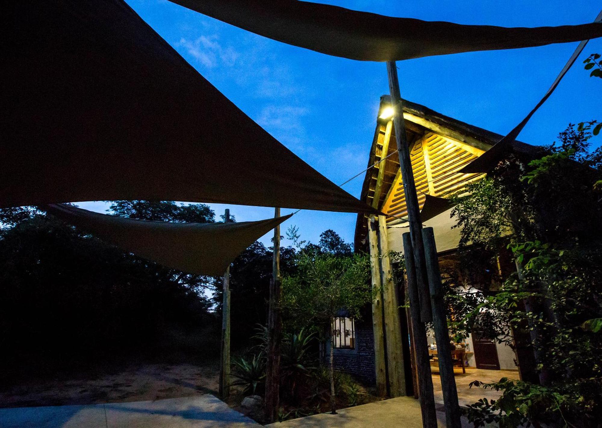 Royal Thonga Safari Lodge Sihangwane Buitenkant foto